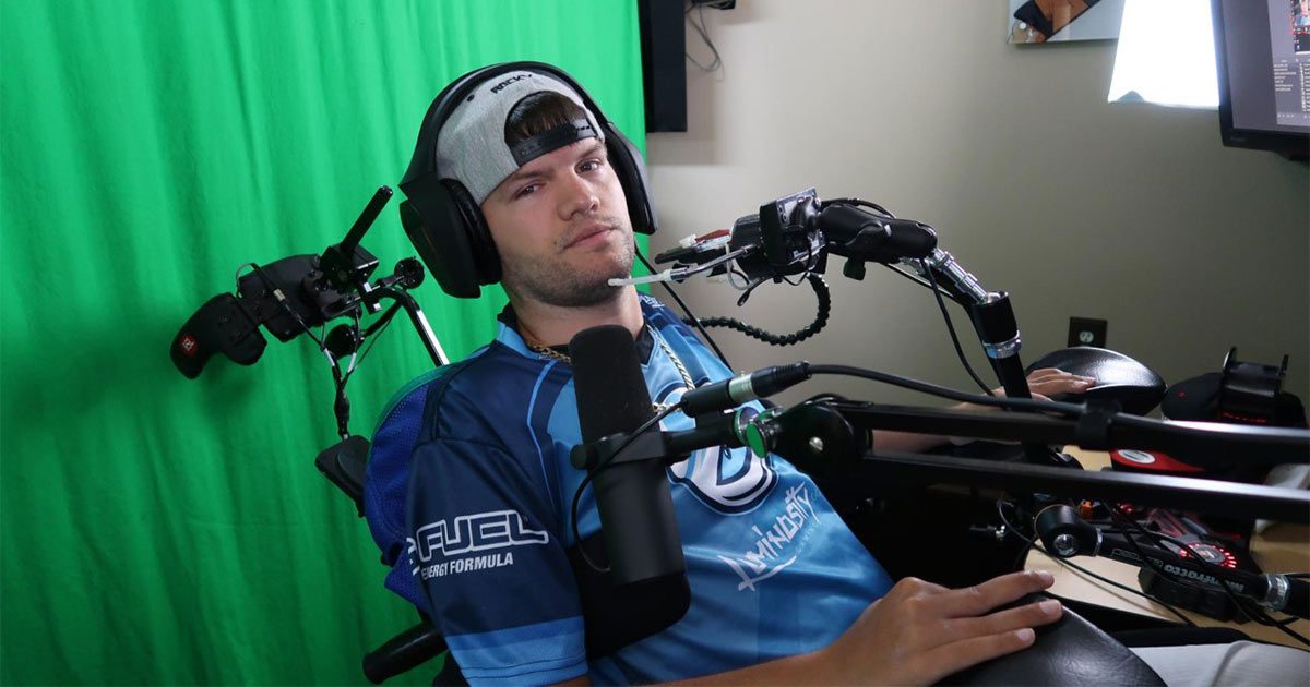 How quadriplegic RockyNoHands became one of the best competitive gamers