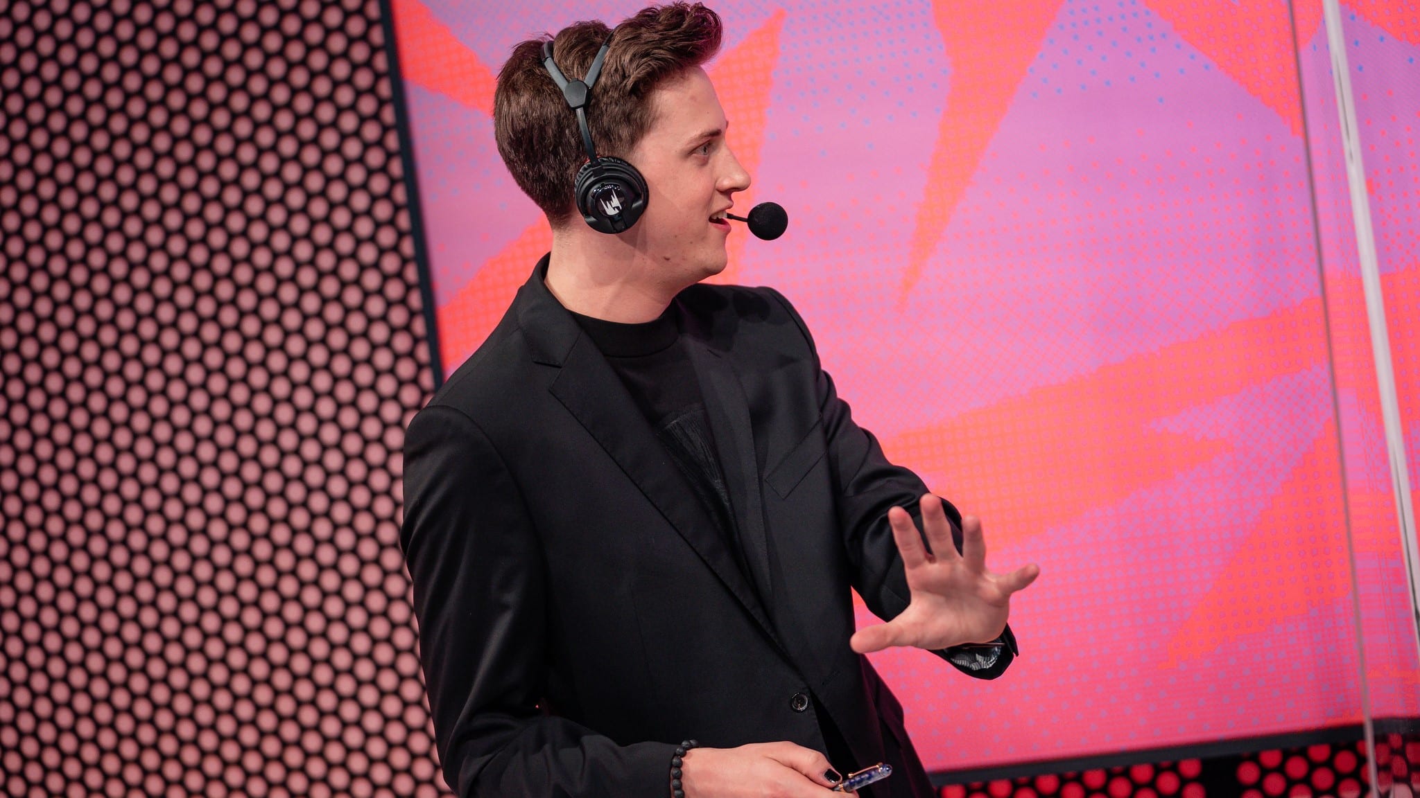 LEC Caster Ender talks during the finals broadcast