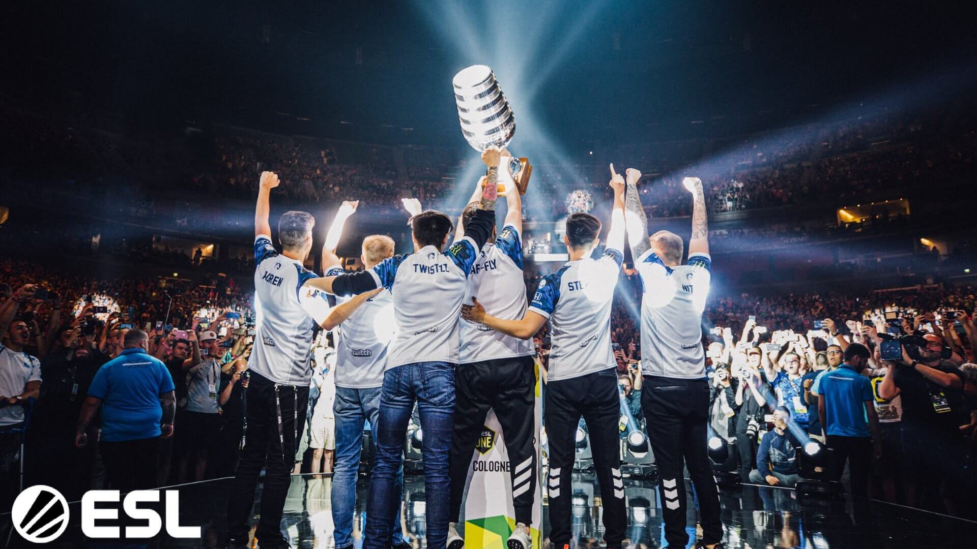 Team Liquid celebrate their victory over Team Vitality at ESL One Cologne 2019