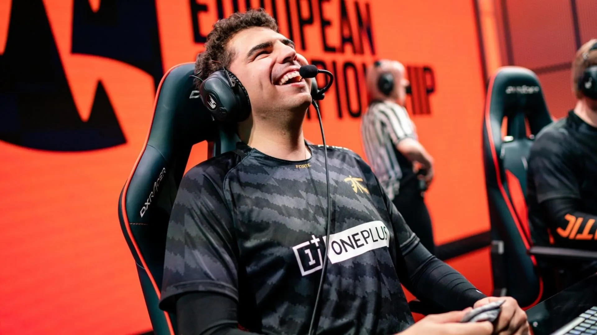 Bwipo playing for Fnatic at the LEC studio
