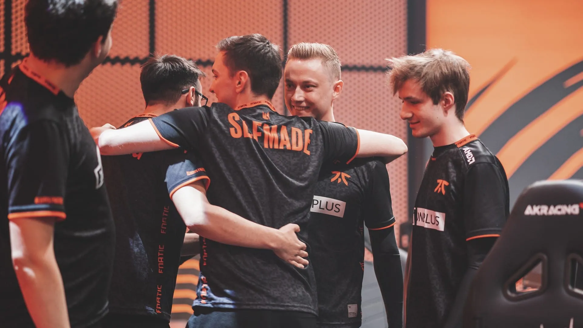 FNATIC's Selfmade celebrates victory with his team in 2020.