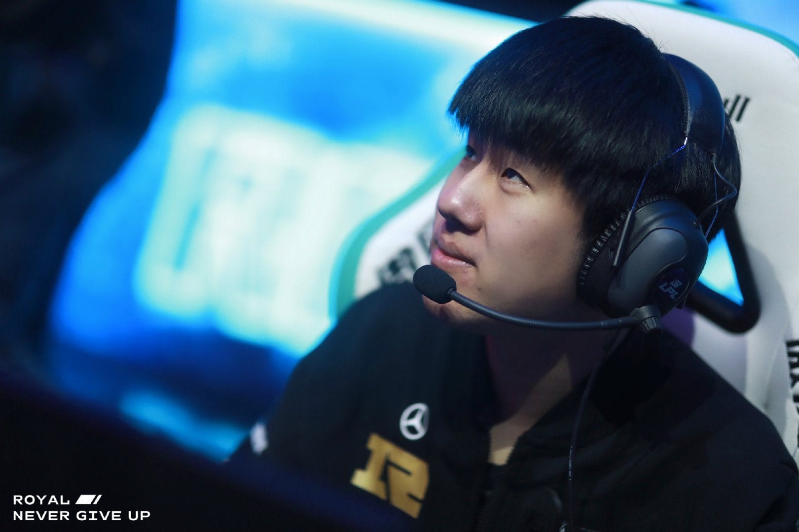 GALA Royal Never Give Up League of Legends Mid-Season Invitational