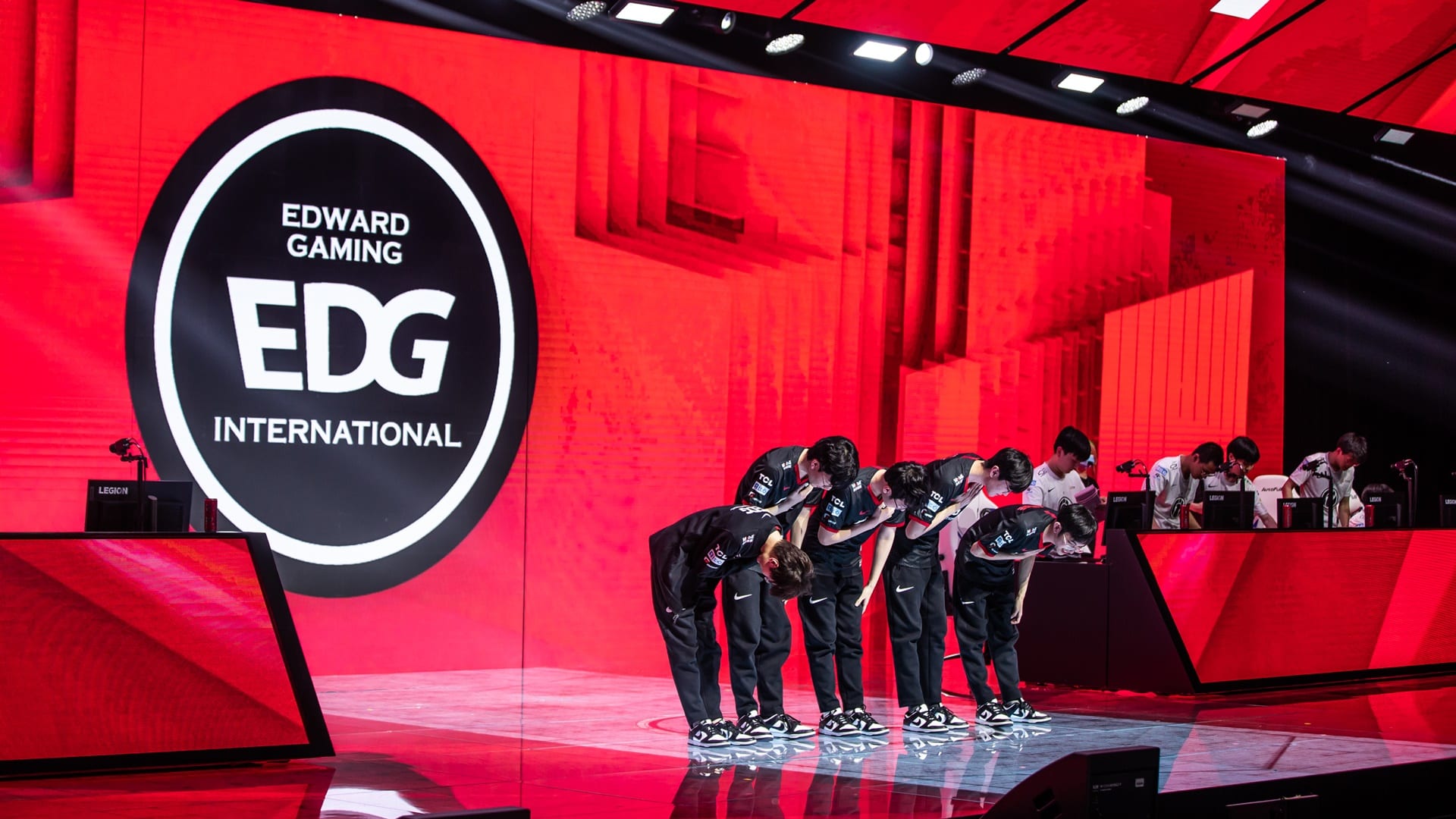 Edward Gaming, now at the top of the League of Legends power rankings