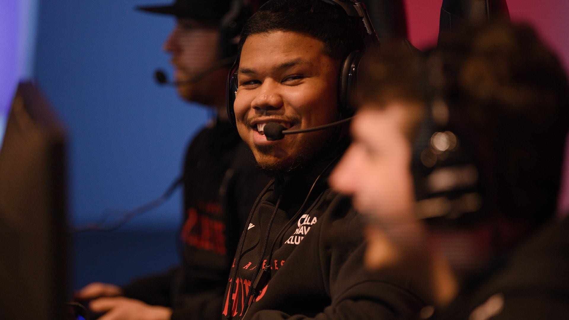 LA Thieves Kenny playing against LA Guerrillas at the Stage 4 Major.