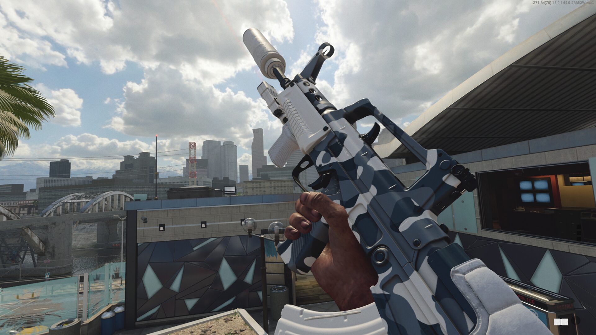 The gun model for the QBZ-83 in Black Ops Cold War for warzone bug
