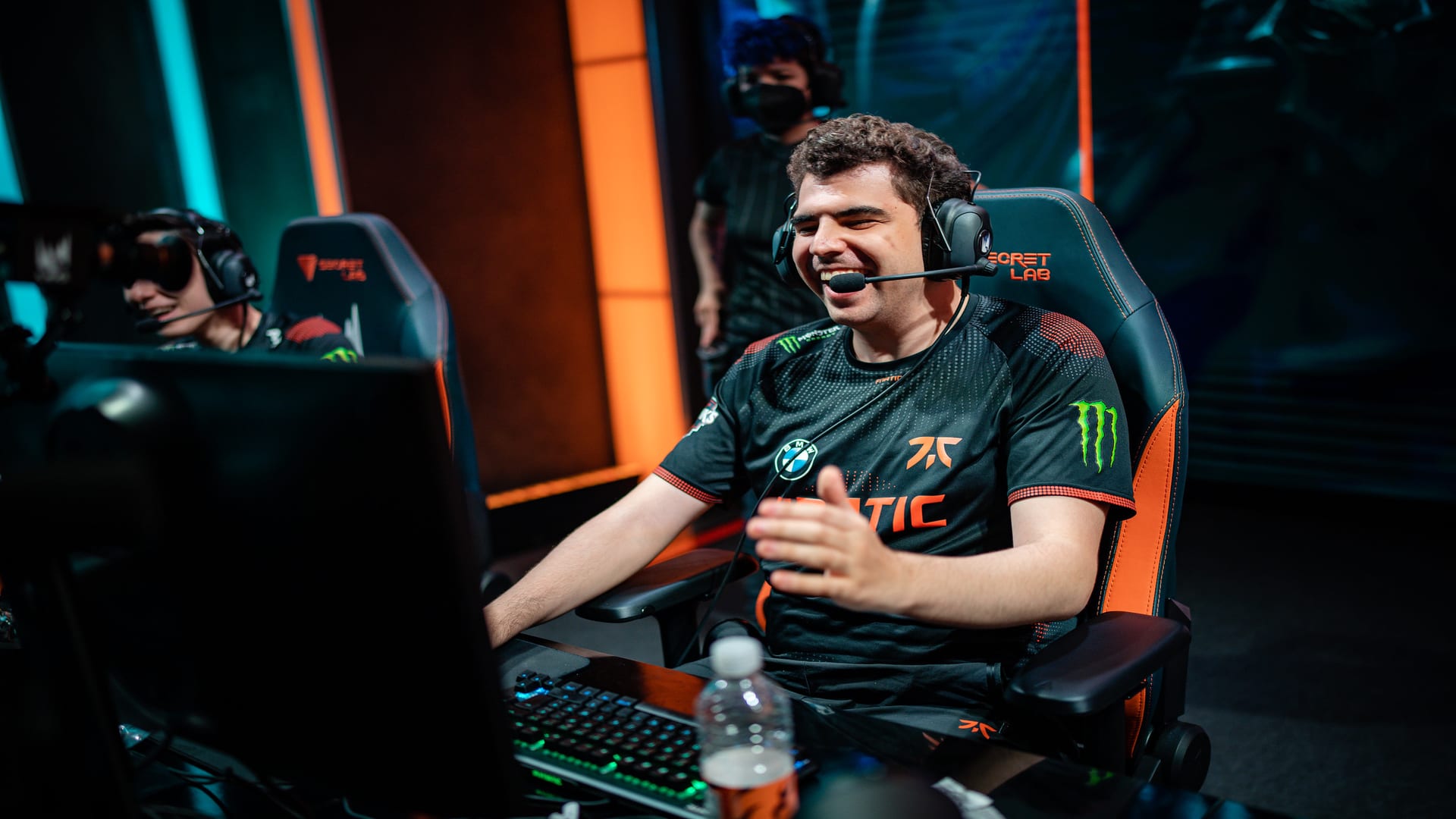Bwipo playing in the LEC stage