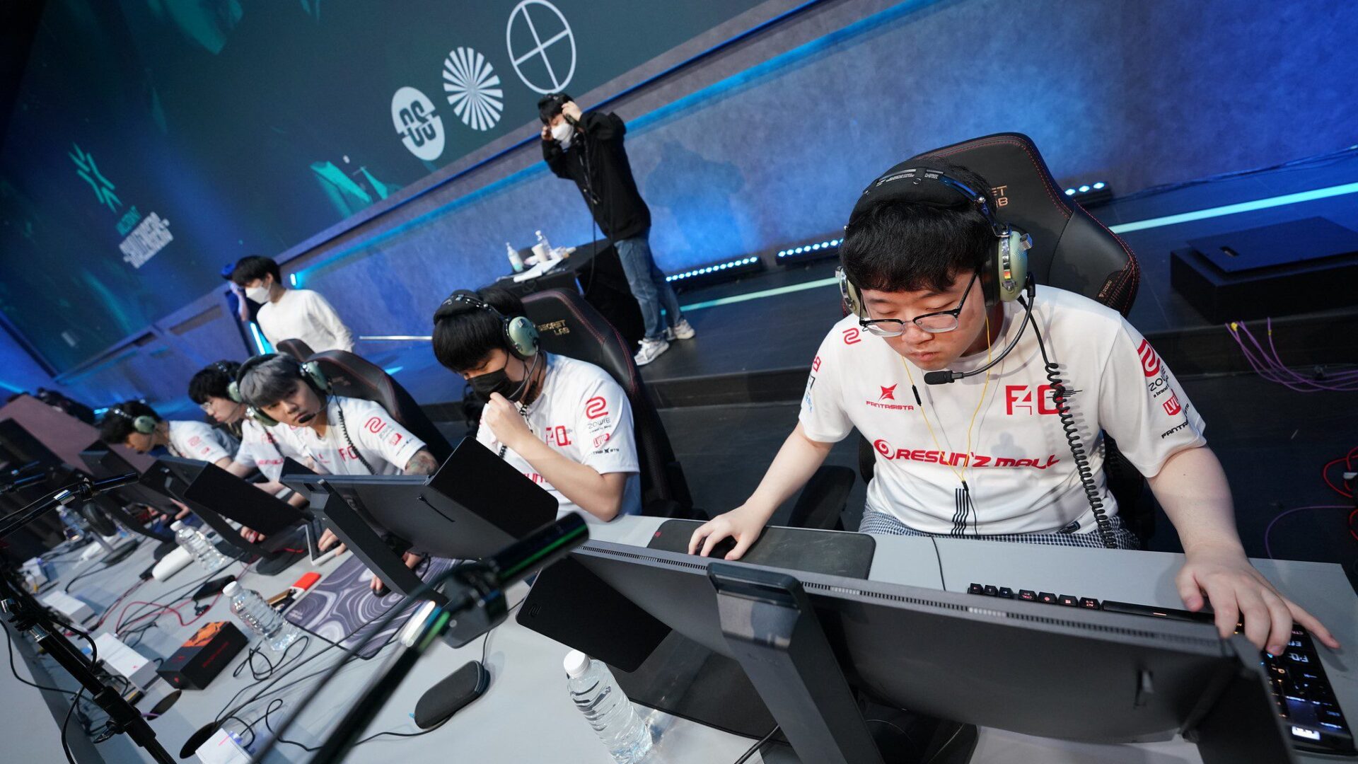 F4Q competes against Vision Strikers in the Stage 3 Challengers grand final ahead of masters berlin