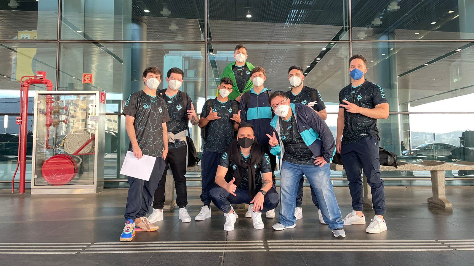 Havan Liberty pose for a photo before their flight to Masters