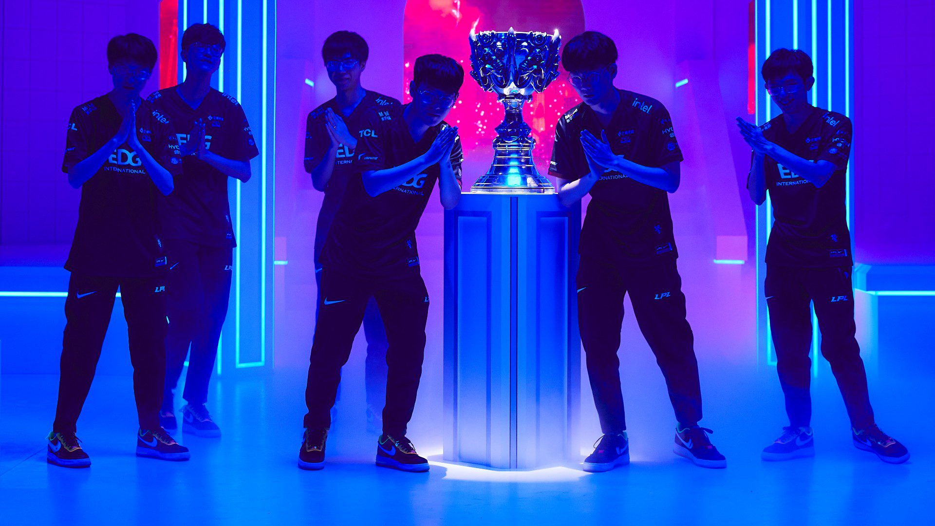 EDG Worlds 2021 knockout stage advance T1 Viper Faker 100 Thieves Group B DetonatioN FocusMe