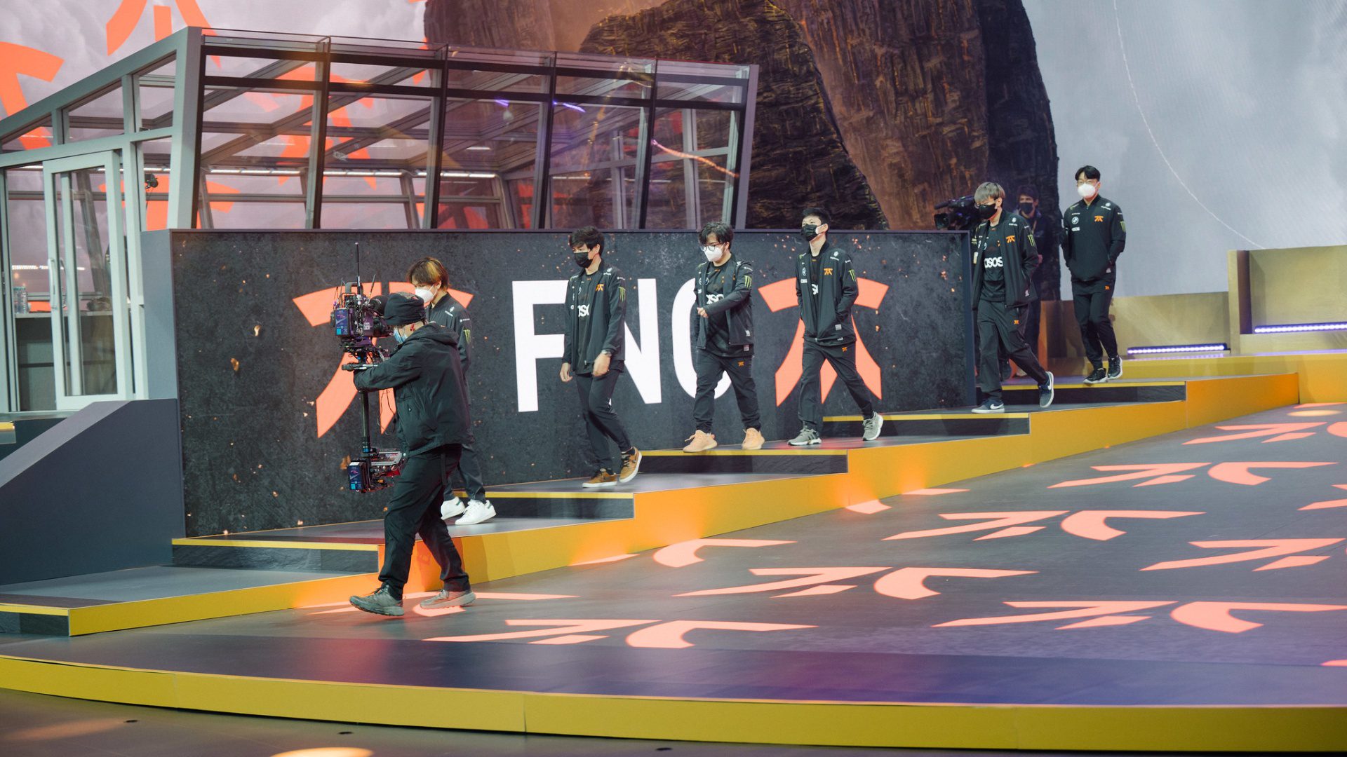 Deth and Chyuan leave Fnatic