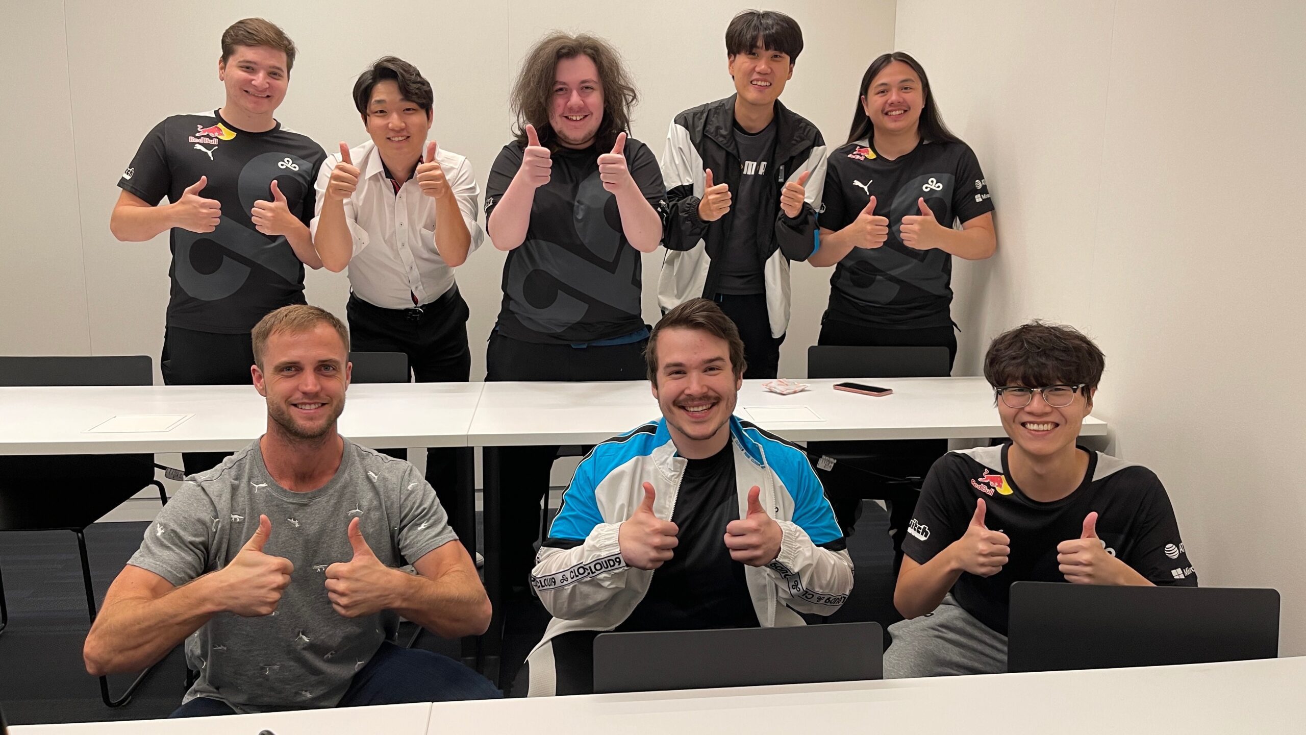 Cloud9's winning photo after qualifying for Champions