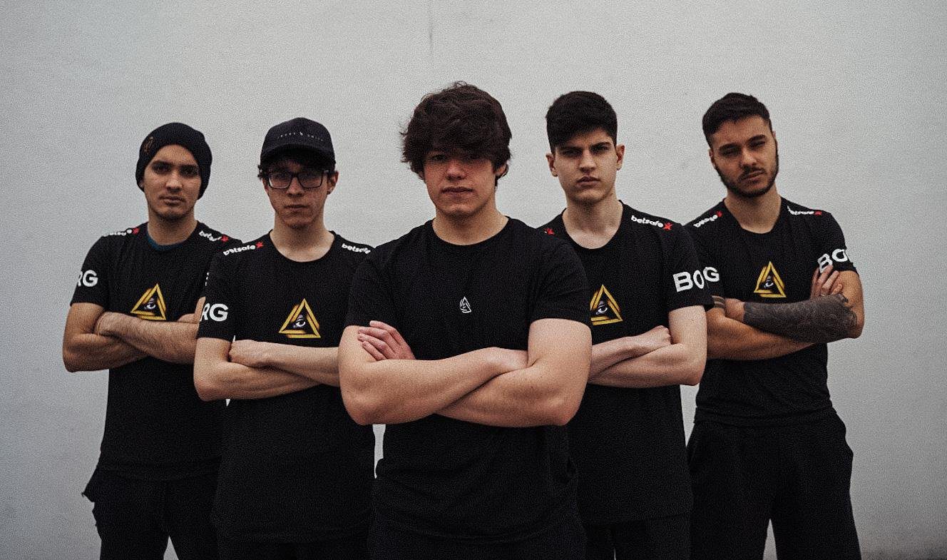 GODSENT CS:GO roster posing together as a team