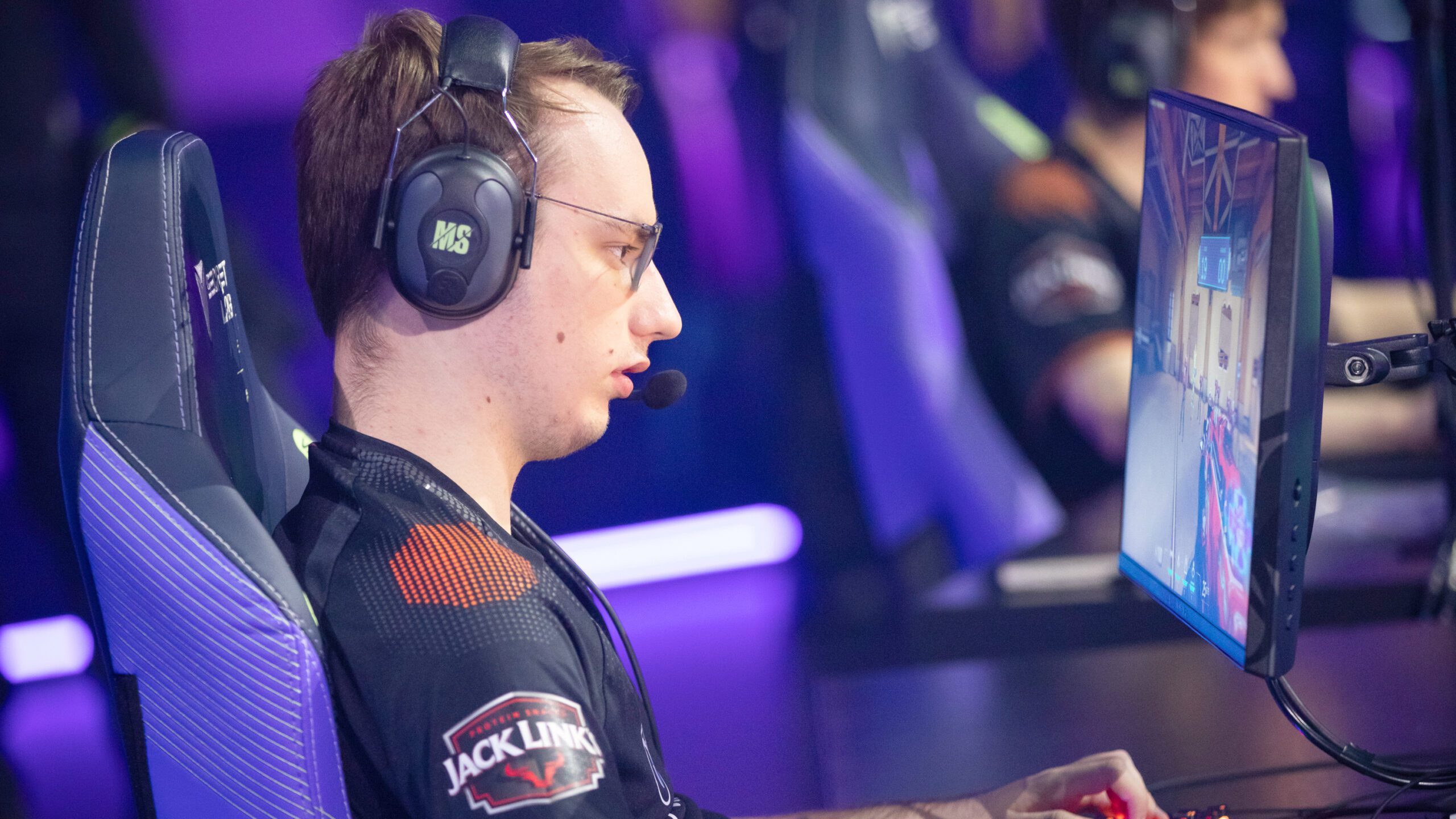 fnatic's Derke at his pc