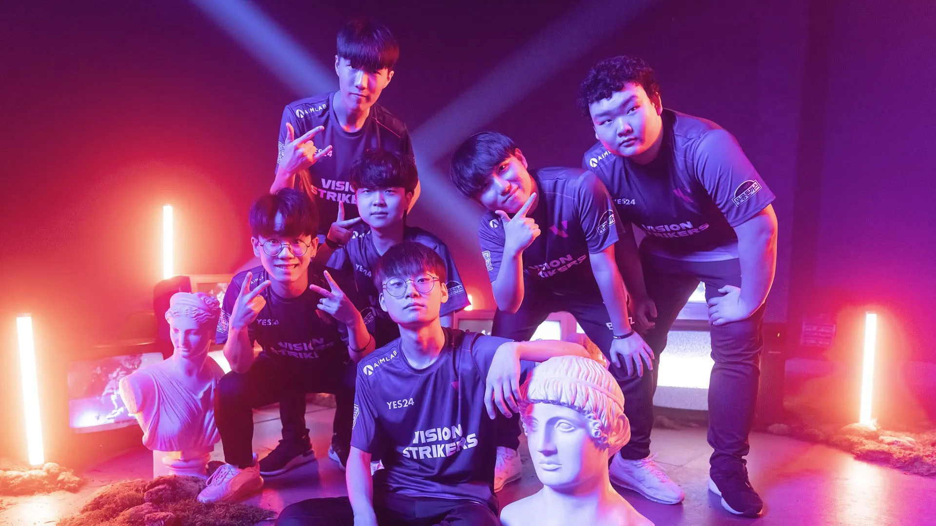 Vision Strikers pose at Masters Berlin