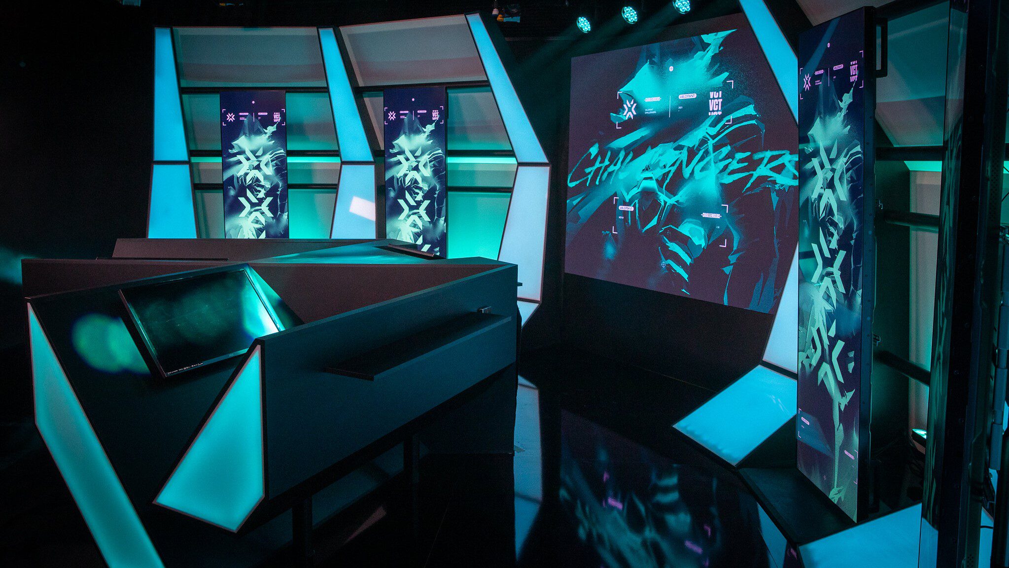 EMEA Challengers 1 studio