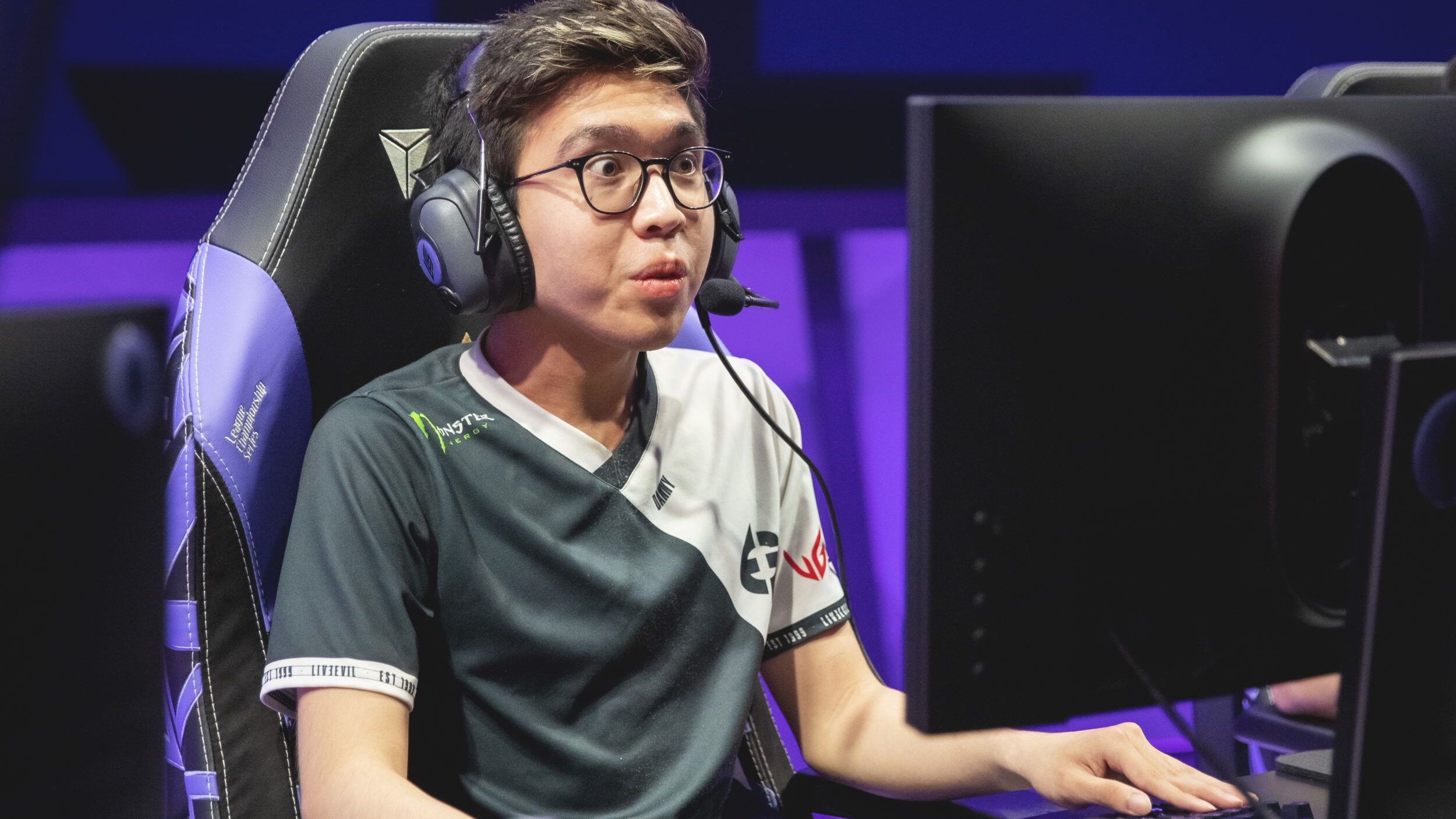 Evil Geniuses Danny reacting to the game