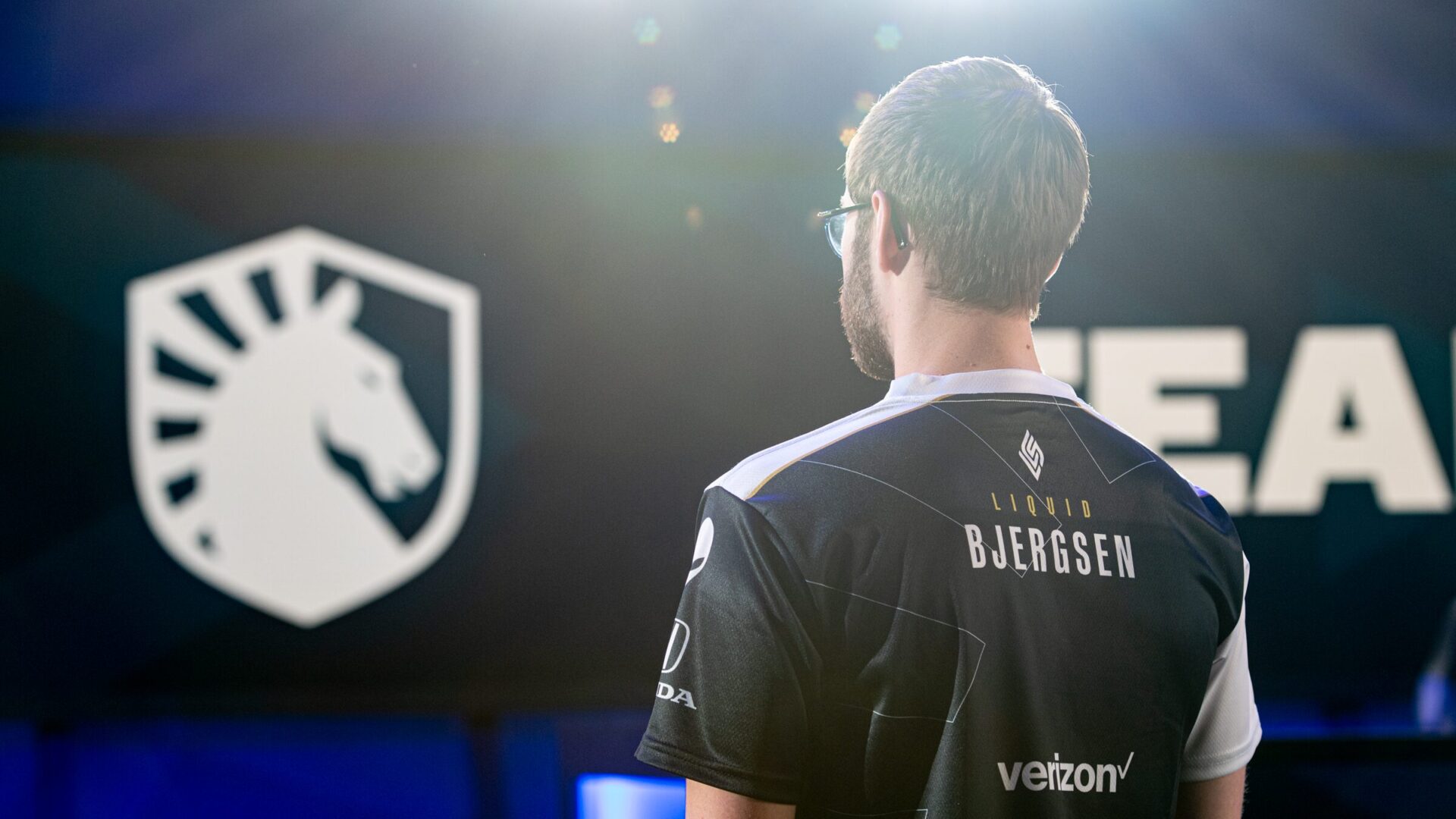 Bjergsen faced away from camera with the Team Liquid logo for the lcs
