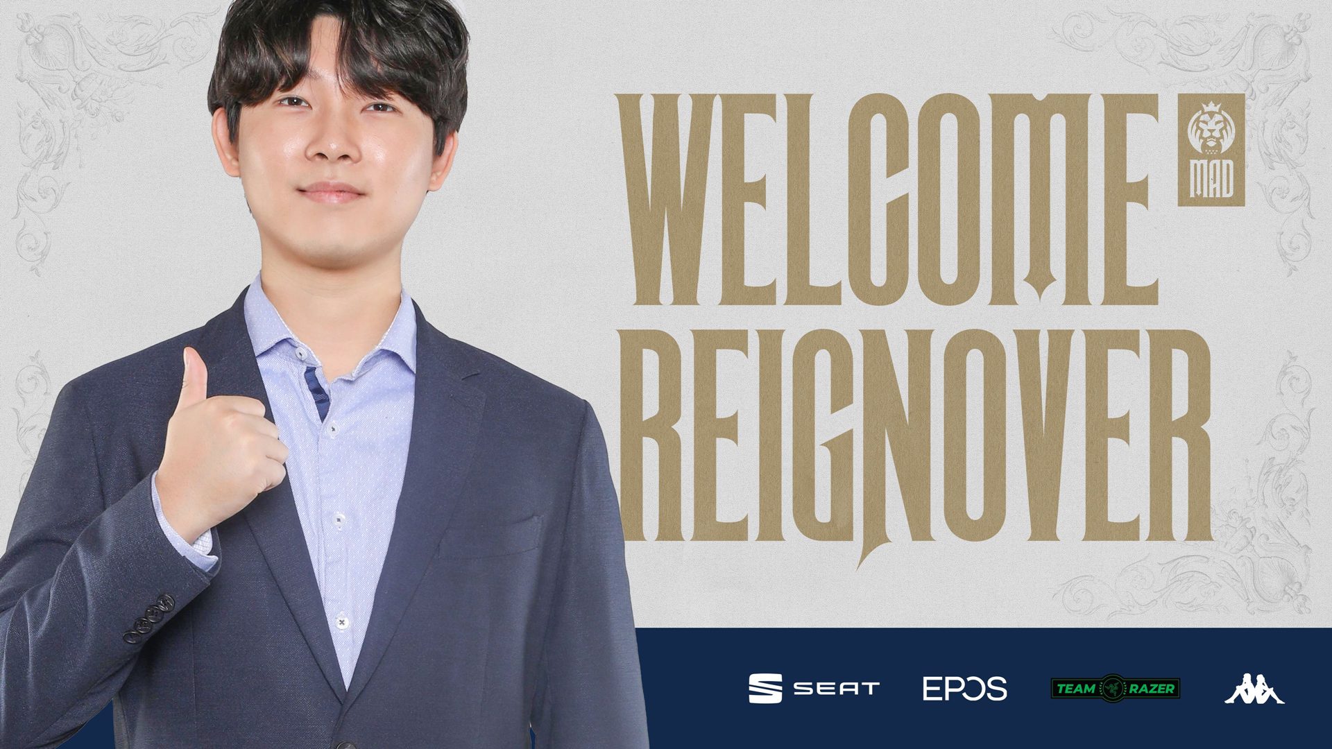 Reignover coach announcement photo on twitter