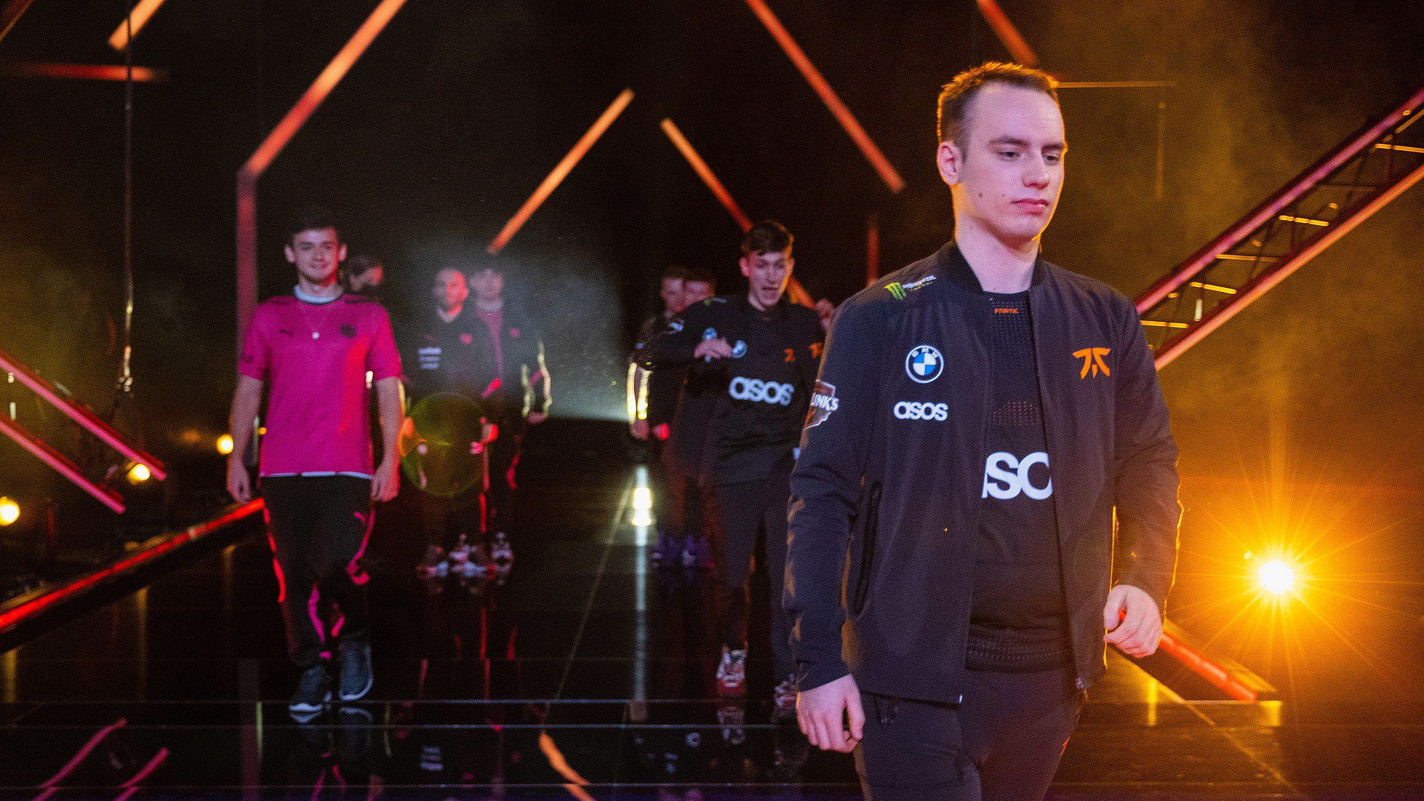 Derke waling onto the Champions stage before Braveaf was on the Fnatic squad