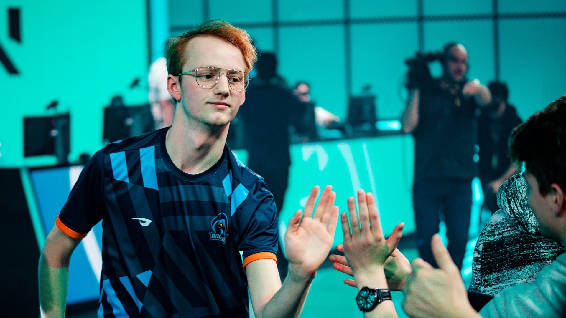 rogue larssen high fiving