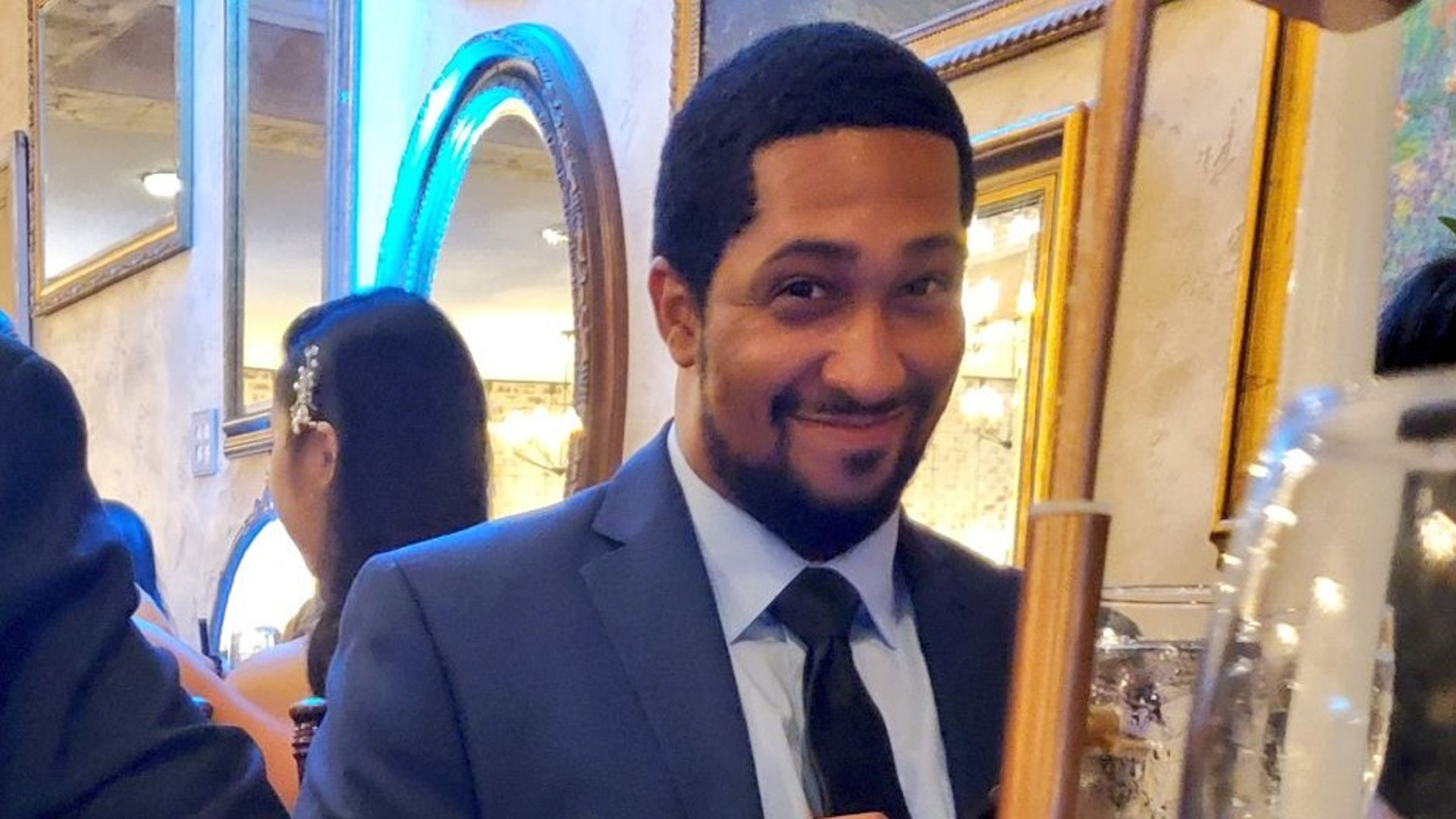 Larry Lurr, the subject of many recent Hideki Naganuma tweets, wearing a suit.