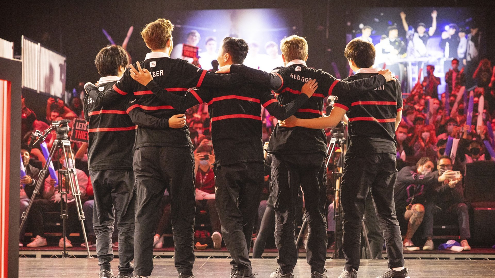 LCS Playoffs winners 100 Thieves