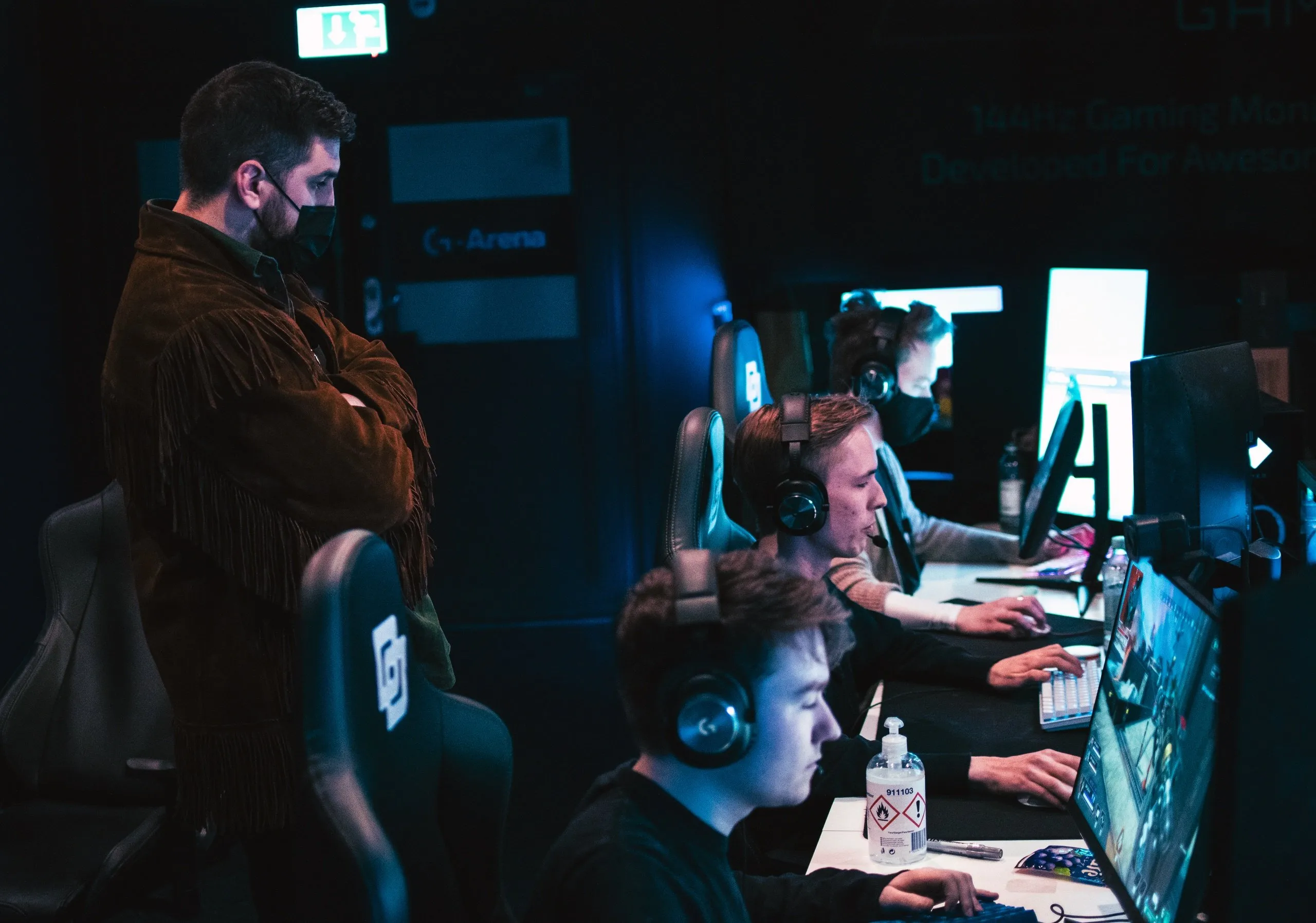 Photo of Gnaske and the GMT Apex team at the Split 2 playoffs