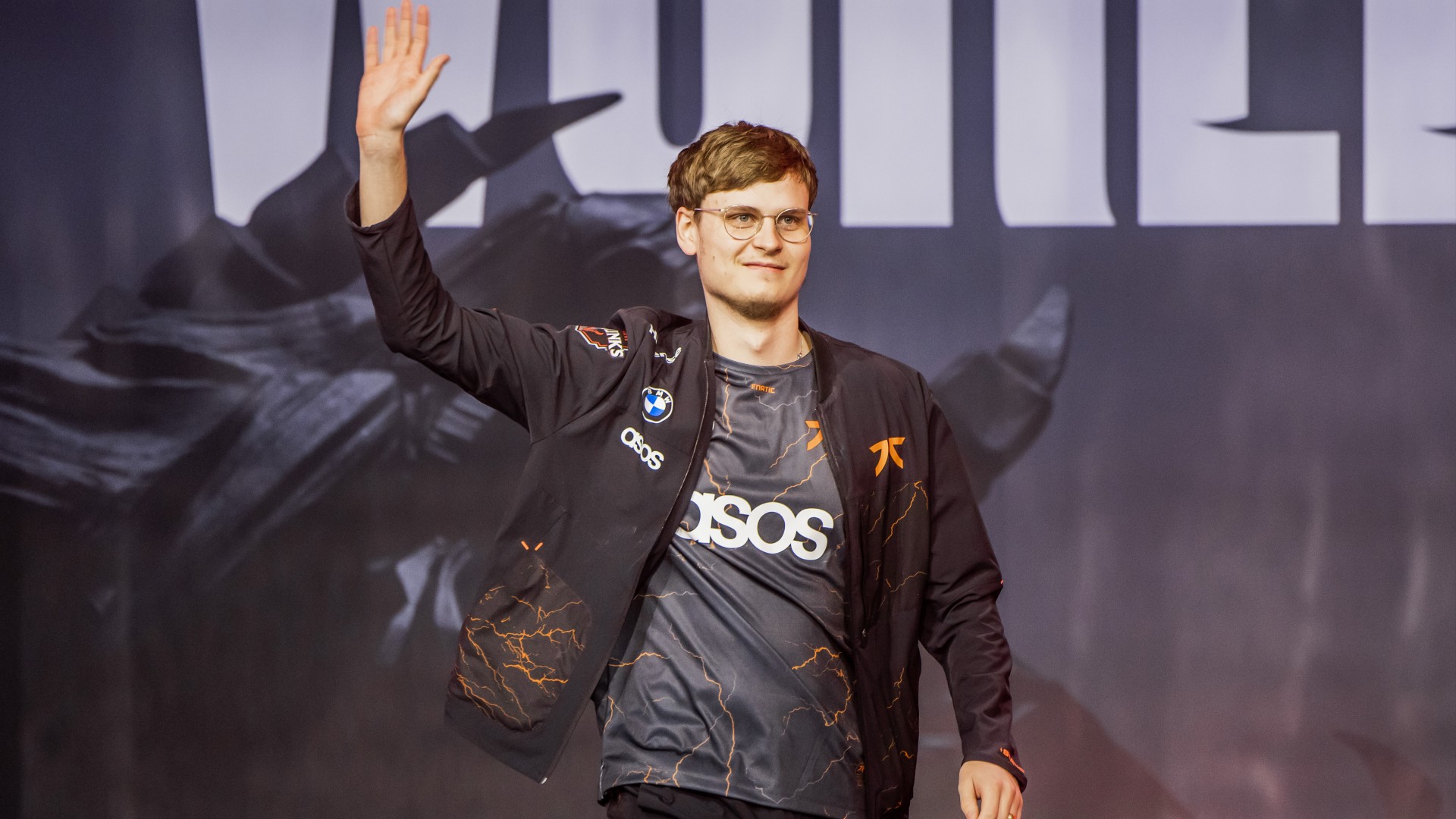 Worlds 2022 League of Legends Fnatic Upset play in T1 EDG Cloud9