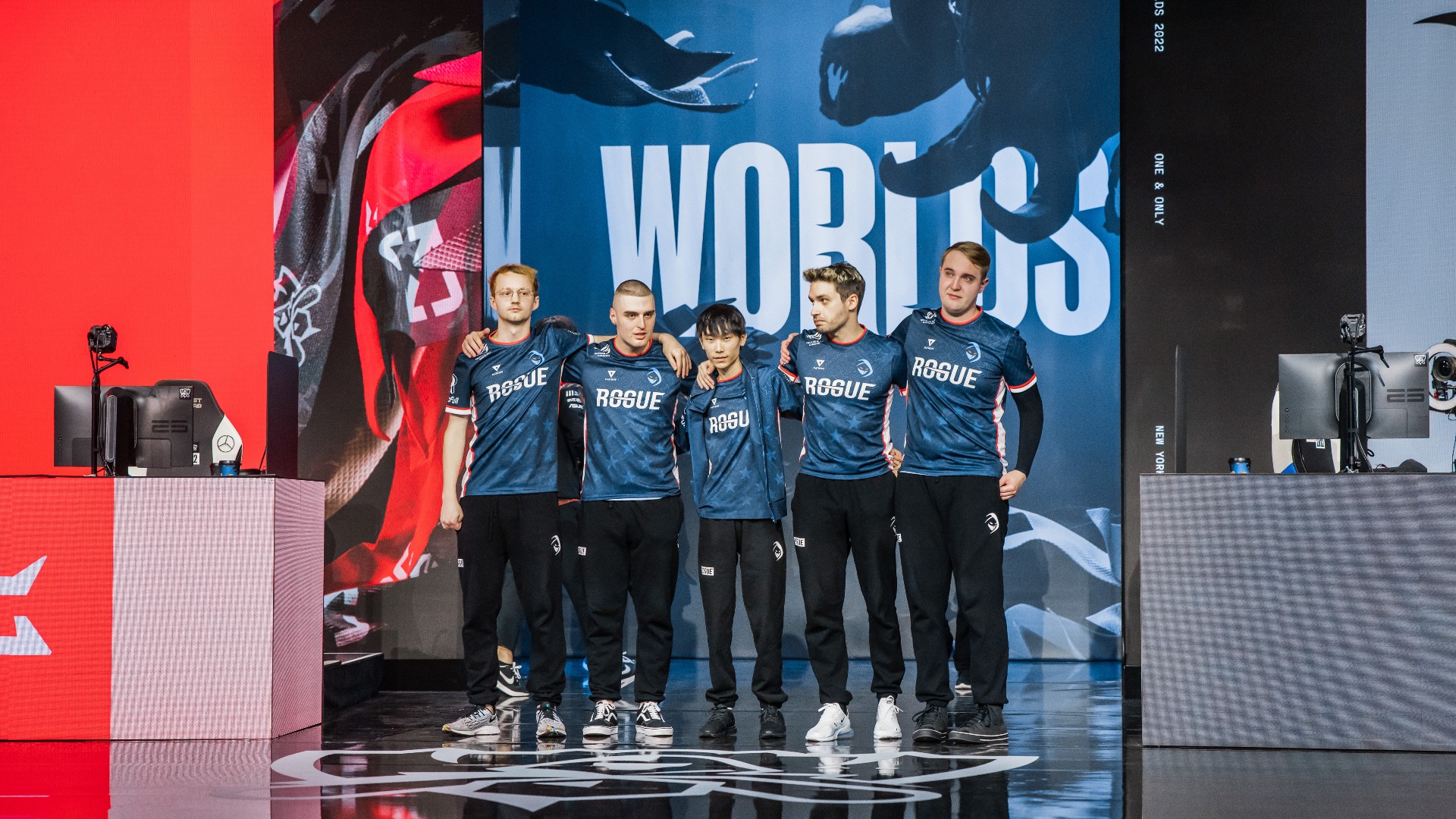 Worlds 2022 League of Legends Rogue Larssen JD Gaming JDG Knockout stage