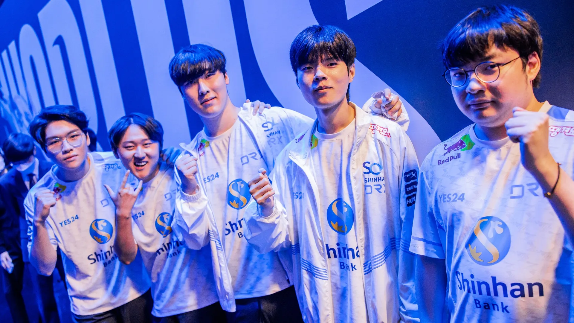 Worlds 2022 League of Legends DRX Edward Gaming EDG Deft Viper Zeka