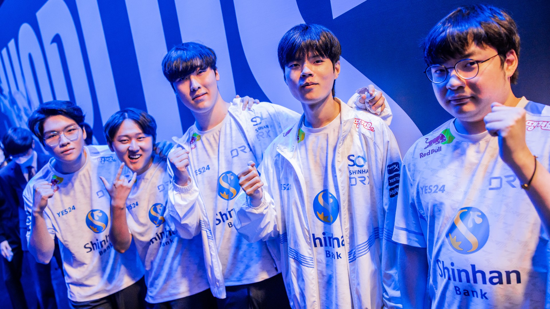 Worlds 2022 League of Legends DRX Edward Gaming EDG Deft Viper Zeka