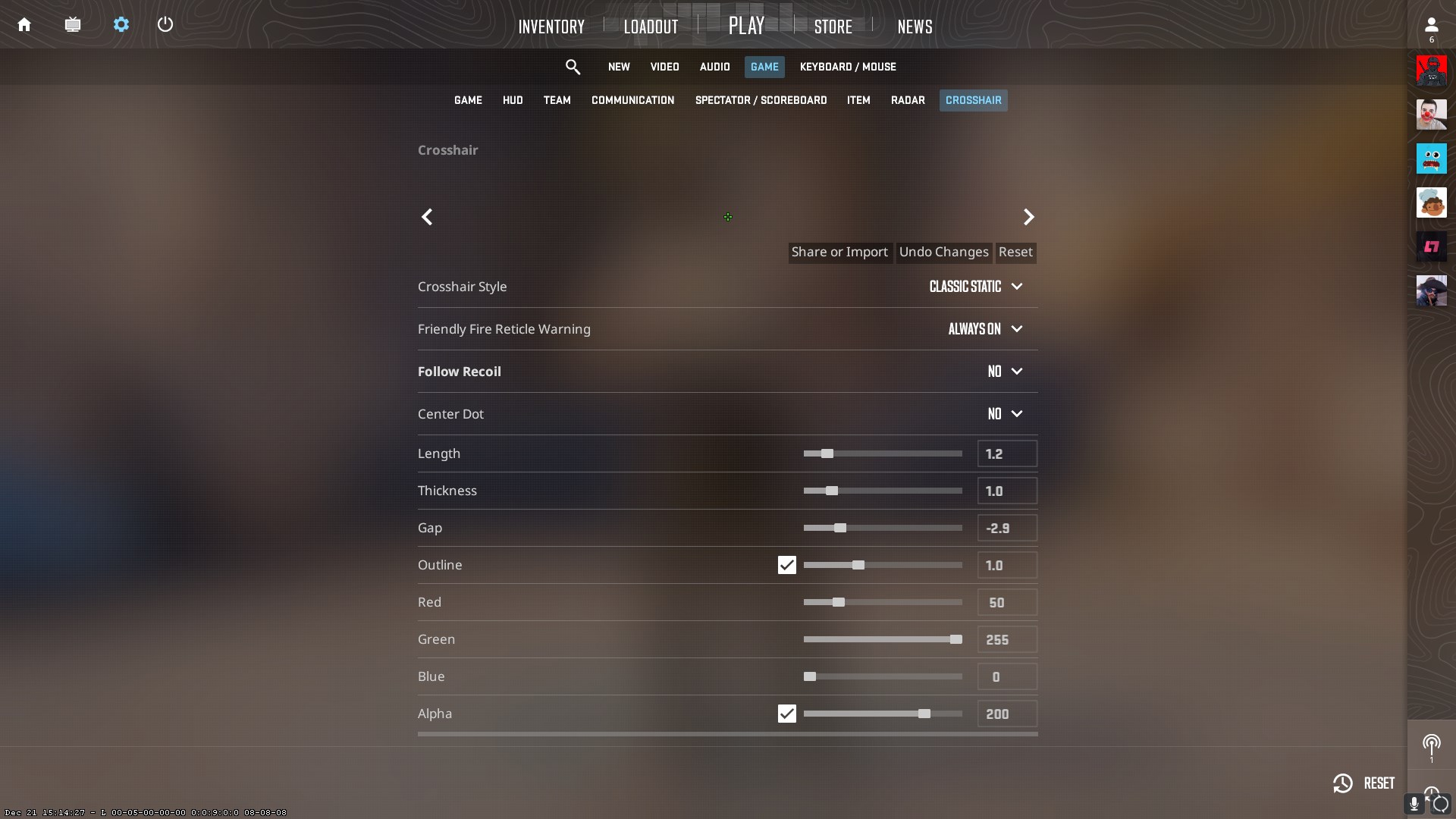Screenshot of CS2's crosshair settings, including Crosshair Style, Friendly Fire Reticle Warning, Follow Recoil, Center Dot, Length, Thickness, and more. 