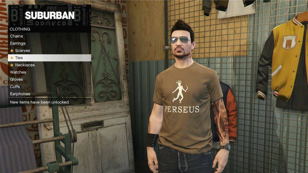 Accessories options available after finding out where to buy jewelry in GTA Online