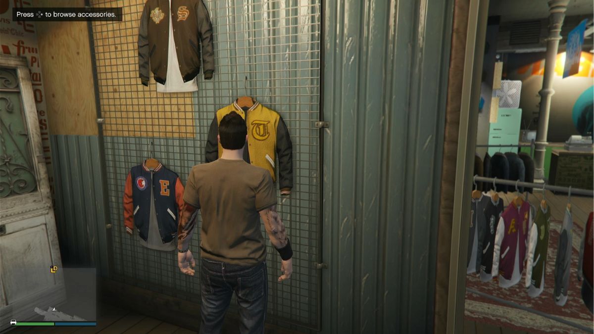 Character showing where to buy jewelry in GTA Online at a Suburban store