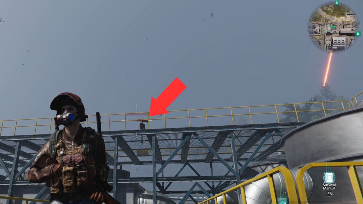 An arrow points out the elite enemy at the Sutherland Chemical Plant in Once Human as it stands on a walkway with yellow railings. 