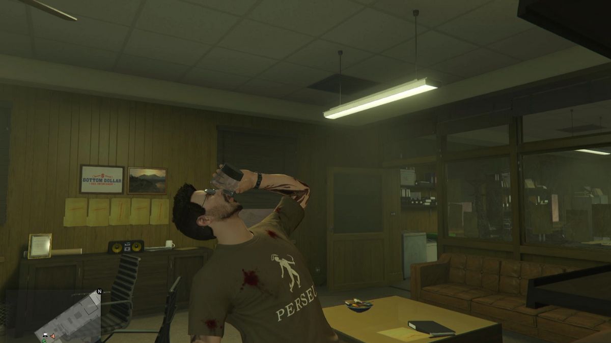GTA Online player celebrating the successful capture of Leroy O'Neil in the bounty mission. 