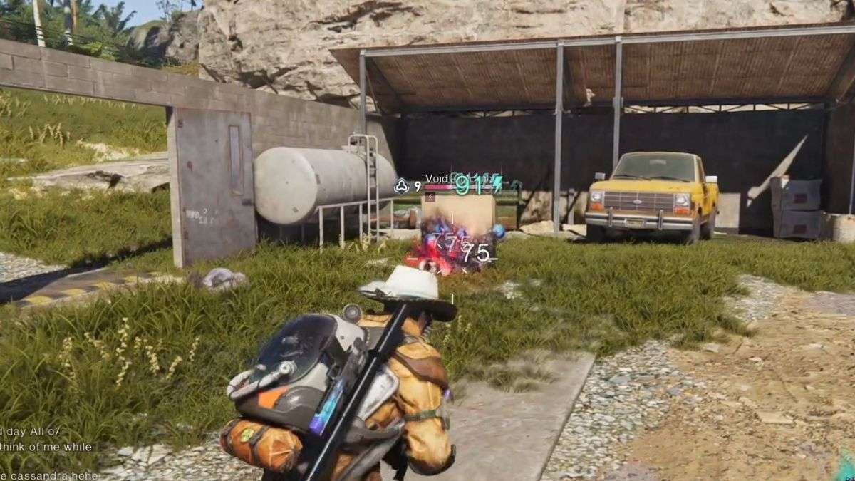 A player attacks and deals damage to a super anomaly Morphic Crate in Once Human