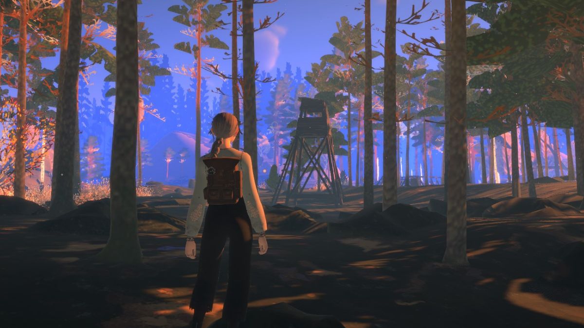 A hunting stand visible between the trees in Reka.