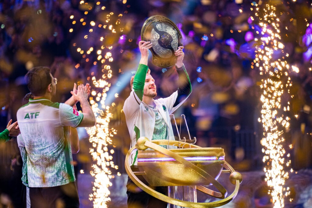 Team Falcons sikret Aegis of Champions på TI 2025