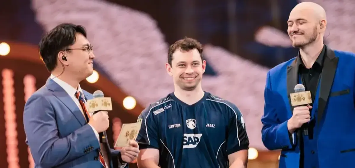 Liquid mister Nisha og henter offlaner og midlaner pa lån før BLAST Slam